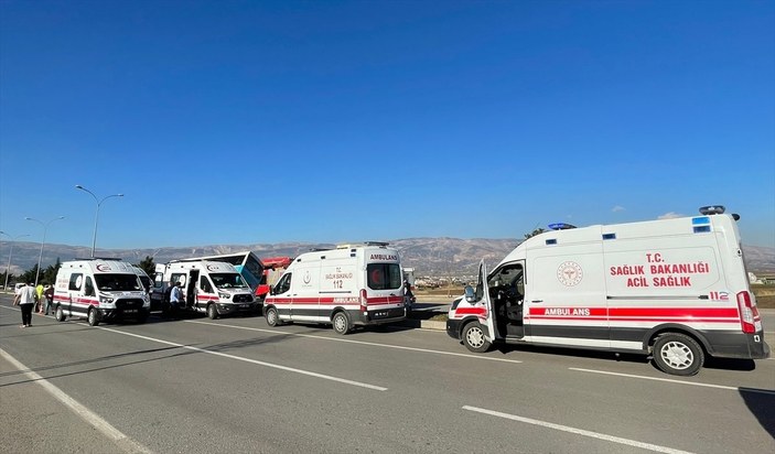 Kahramanmaraş'ta halk otobüsü devrildi: 8 yaralı 