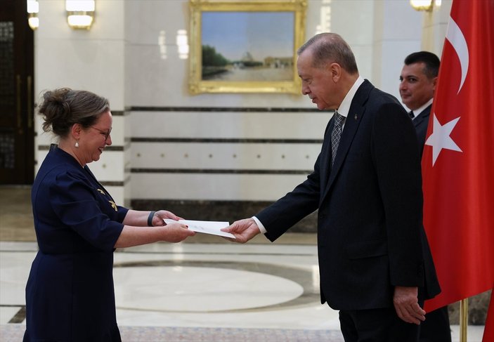 İsrailli elçi Lillian, Cumhurbaşkanı Erdoğan'a güven mektubu sundu