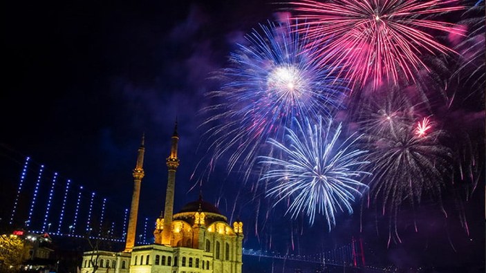 İstanbul'da 2023 yılbaşını kutlayabileceğiniz ücretsiz 7 adres!