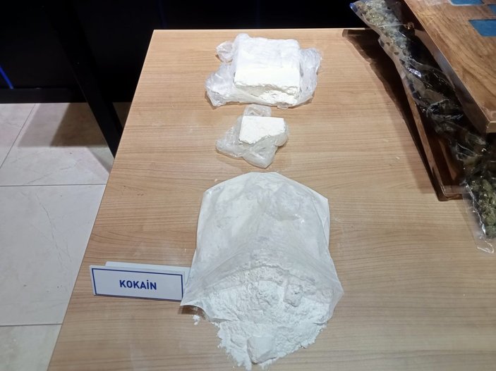 Ankara'da 6 noktada uyuşturucu operasyonu: 13 gözaltı 