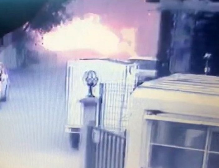 Bursa'da doğalgaz sobasının bomba gibi patladığı anlar görüntülendi