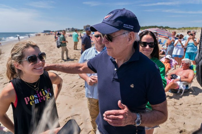 Joe Biden, başkanlığının önemli bölümünü tatilde geçirdi