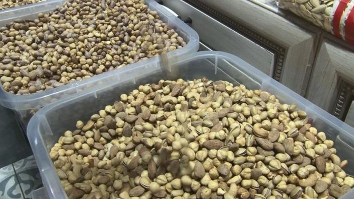 Yılbaşı masalarının vazgeçilmezi: Kuruyemişler 400 liraya kadar çıktı