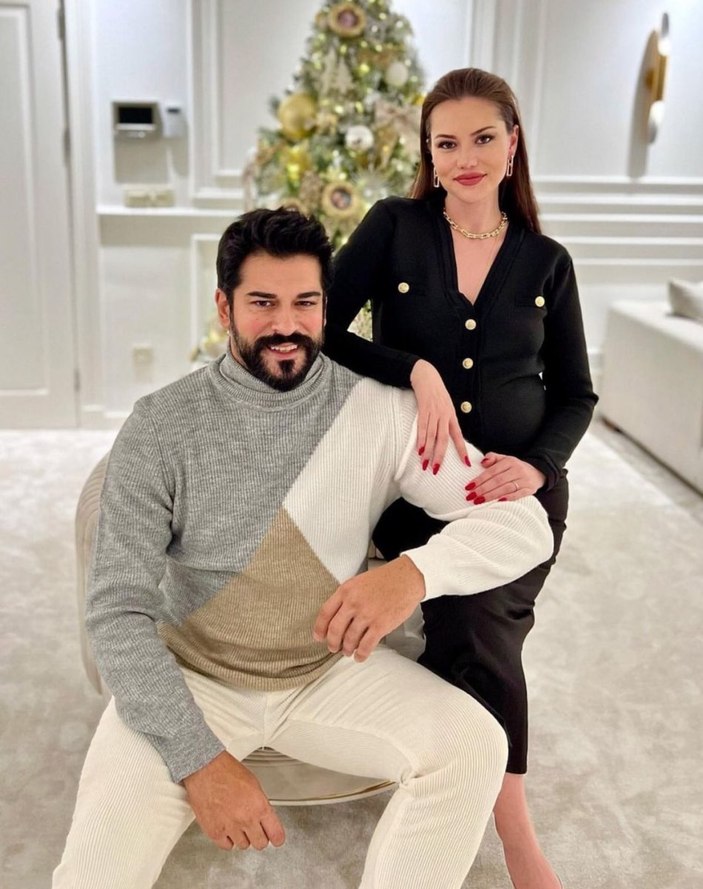 Fahriye Evcen, ailesi ile yılbaşı paylaşımı yaptı