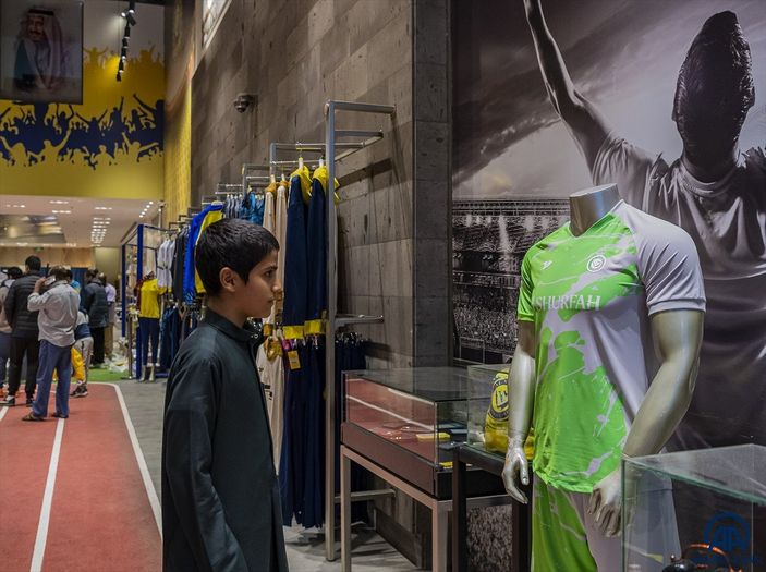 Cristiano Ronaldo'nun formaları satışa çıktı