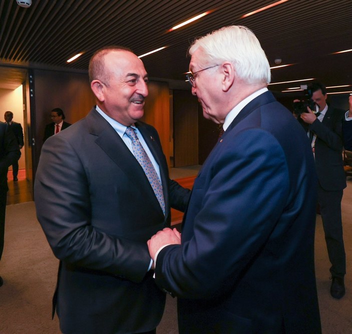 Bakan Çavuşoğlu, Almanya Cumhurbaşkanı ile görüştü