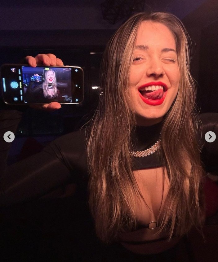 Cesur minisiyle olay yarattı! Survivor Elanur'un cesur pozlarına yağdı: 'Survivor'ı sallayacak'