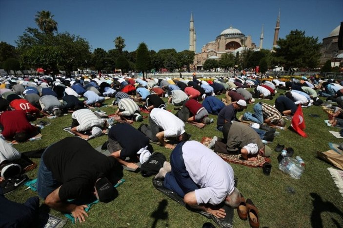 Ayasofya Camii'ne 2022'de ziyaretçi akını 