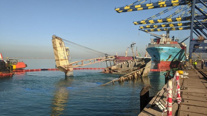 İskenderun Limanı’nda batan gemi su yüzüne çıkarıldı