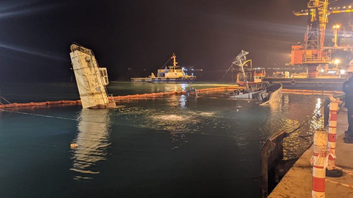 İskenderun Limanı’nda batan gemi su yüzüne çıkarıldı