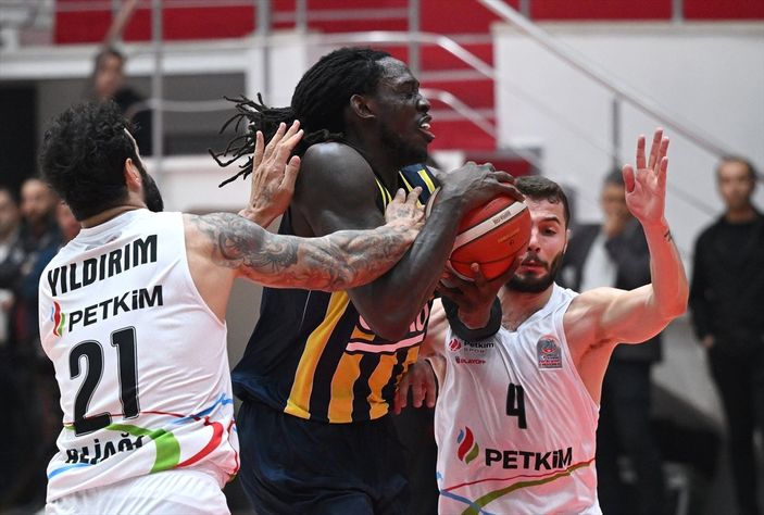 Fenerbahçe, Aliağa Petkim karşısında kazandı