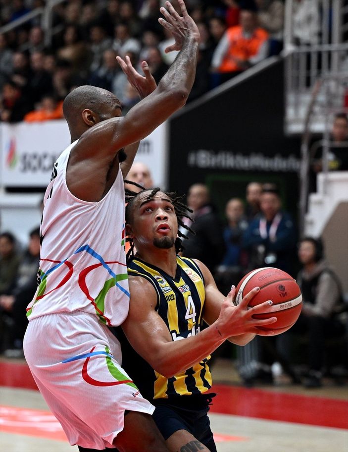 Fenerbahçe, Aliağa Petkim karşısında kazandı