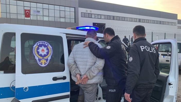 i Tekirdağ'da polis, 'dur' ihtarına uymayan aracı kovalarken kaza yaptı