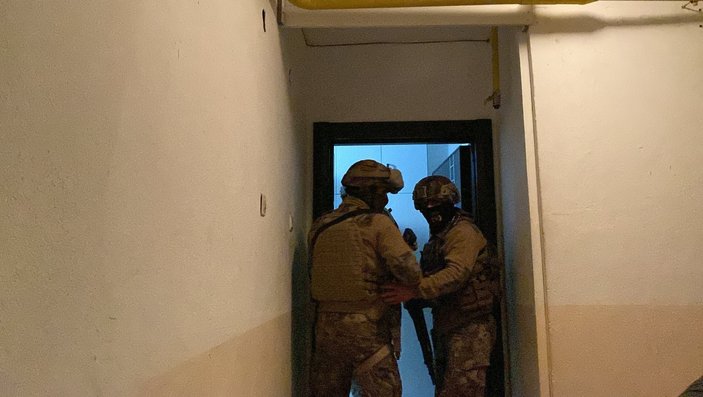 Mersin'deki organize suç operasyonunda 14 kişiye gözaltı