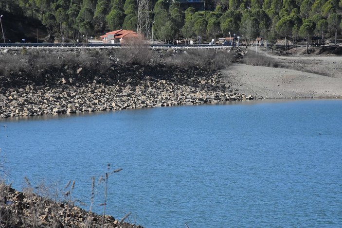 Muğla'daki Ula Göleti 50 metre çekildi