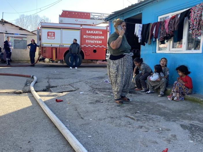 Sakarya'da alevlere teslim olan evdeki 2 aylık bebek hayatını kaybetti