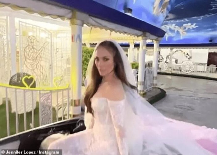Jennifer Lopez, düğün fotoğraflarını yayınladı