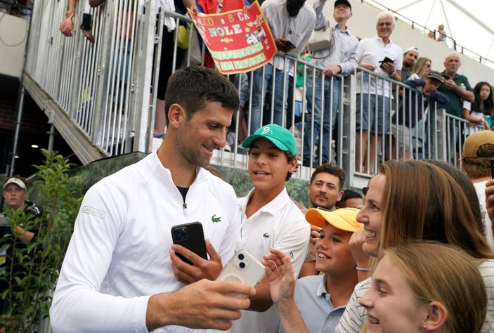 Novak Djokovic'e aşı engeli