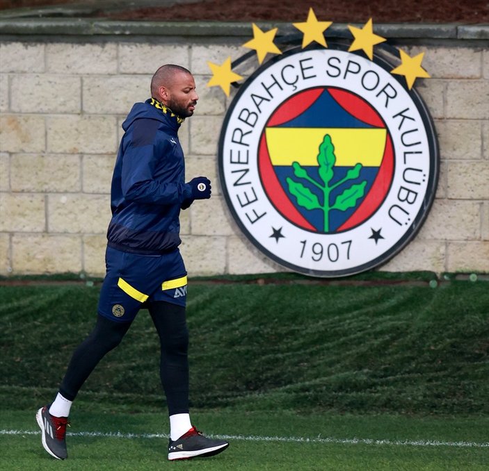 Fenerbahçe, derbi hazırlıklarını sürdürüyor