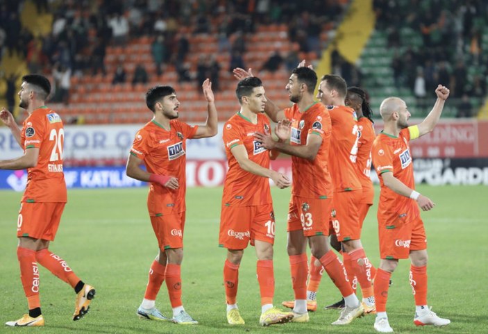 Alanyaspor, Trabzonspor'a fark attı