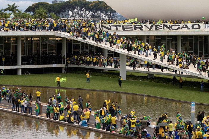 Jair Bolsonaro, Kongre binası baskınına tepki gösterdi