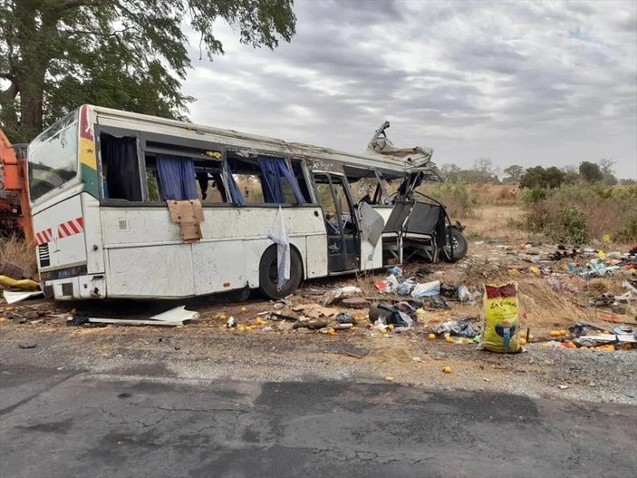 Senegal'de iki otobüs çarpıştı: Ölü sayısı artıyor