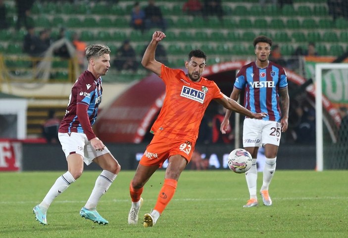 Alanyaspor, Trabzonspor'a fark attı