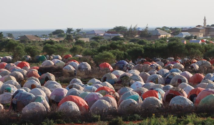 Umut Ol Derneği’nden Somalili ailelere yardım