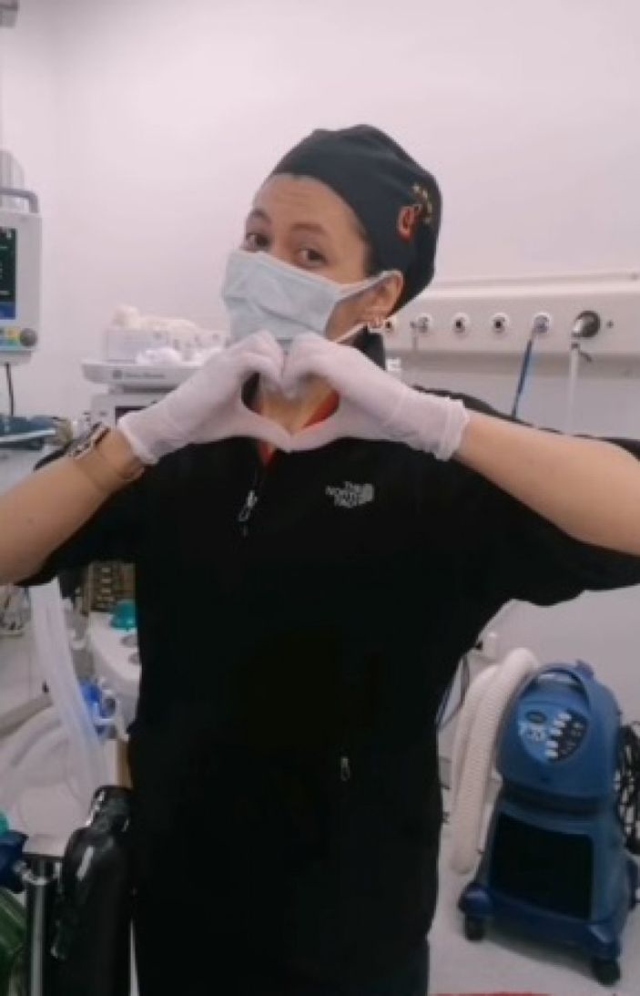 Pandemi döneminde fedakarca çalışan kadın doktor hayatını kaybetti