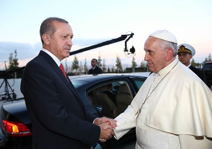 Papa Francius, Türkiye'nin savaştaki arabuluculuk rolünü övdü