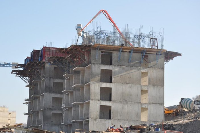 Bursa'da TOKİ inşaatı hızla yükseliyor
