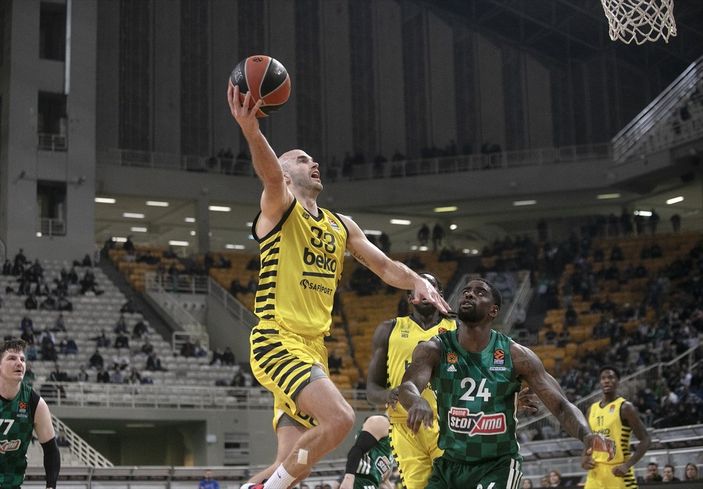 Fenerbahçe, Panathinaikos'u deplasmanda yendi