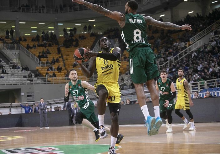 Fenerbahçe, Panathinaikos'u deplasmanda yendi