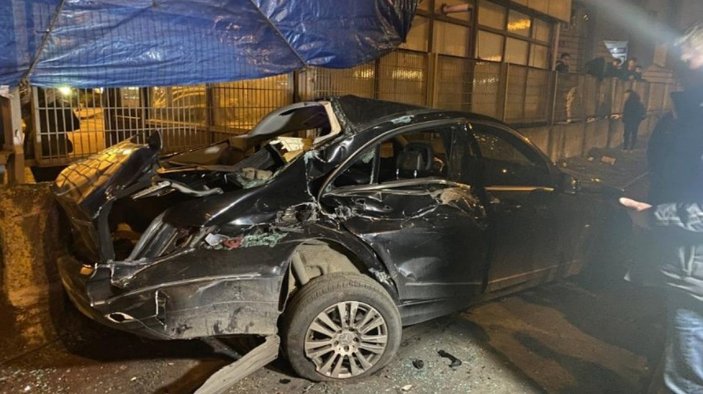 Zonguldak'ta aracıyla ters yöne giren sürücü, trenle çarpıştı