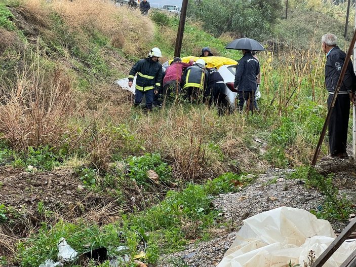 Antalya'da yağış kazaya neden oldu: 1’i ağır 5 kişi yaralı