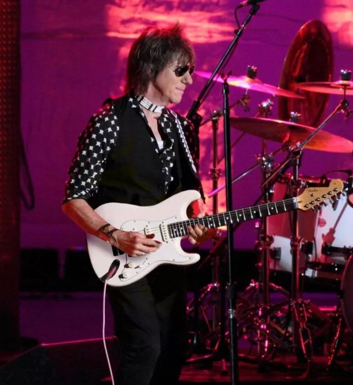 Jeff Beck kimdir, neden öldü? Ünlü gitarist hayatını kaybetti! Jeff Beck nereli ve kaç yaşındaydı?