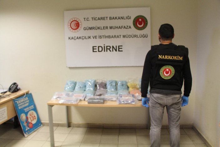 Kapıkule'de, 10,5 kilo kokain ve 31,5 kilo ecstasy ele geçirildi