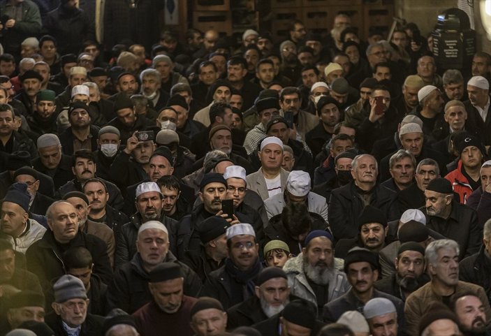 Erzurum'da asırlık gelenek: ‘1001 Hatim’ duası için camiye akın ettiler