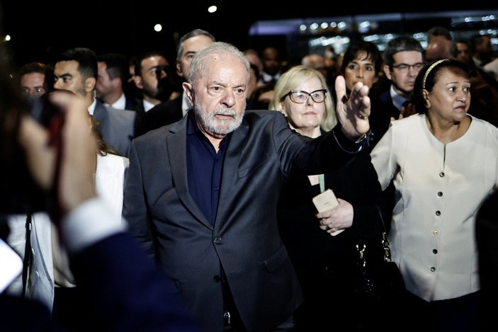 Lula: Güvenlik güçleriyle Bolsonaro yanlıları iş birliği yaptı