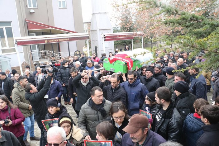 Eskişehir’de sevgilisinin öldürdüğü Tuğçe, toprağa verildi