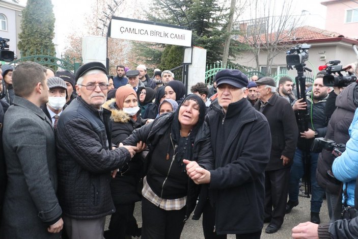 Eskişehir’de sevgilisinin öldürdüğü Tuğçe, toprağa verildi