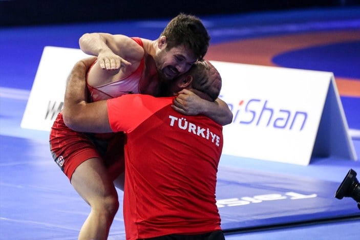 Ali Cengiz, Dünya Güreş Şampiyonası'nda finale yükseldi