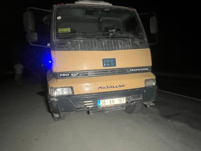 Nevşehir’de otomobil ile kamyon çarpıştığı kazada 1 kişi öldü