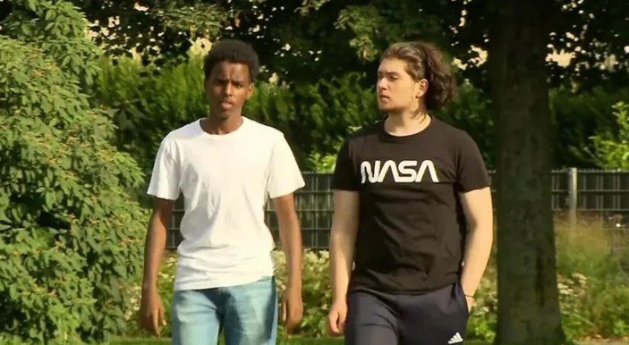 Almanya'da Müslüman iki genç, kaçırılmak istenen çocuğu kurtardı