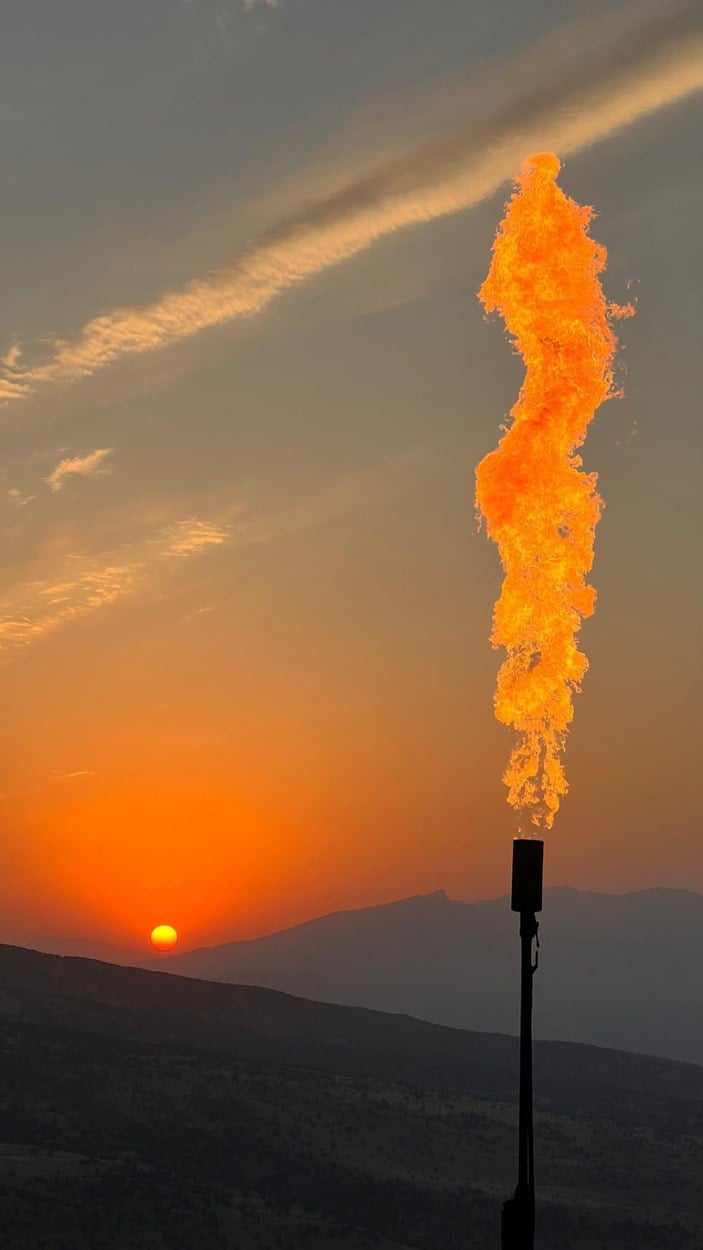 Gabar'da petrol çıkışı