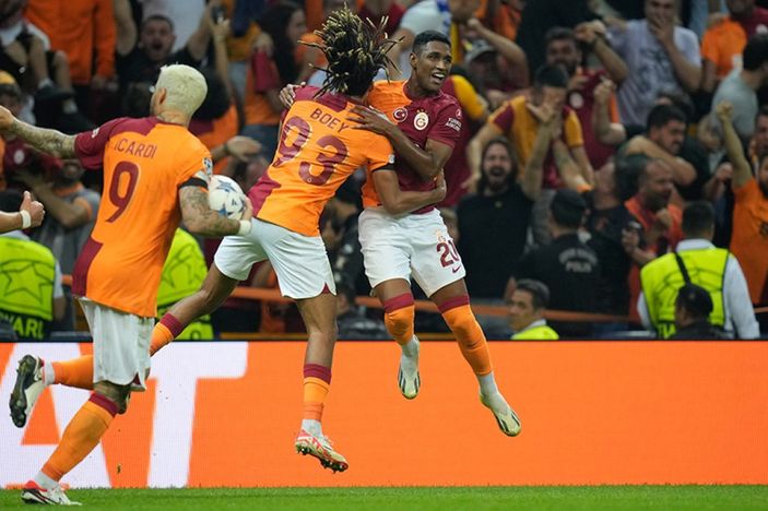 Manchester United - Galatasaray maçı şifresiz kanalda mı?