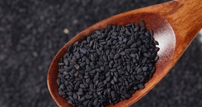 Kuru öksürüğü anında kesiyor! Son yılların gözdesi çörek otunun faydaları..