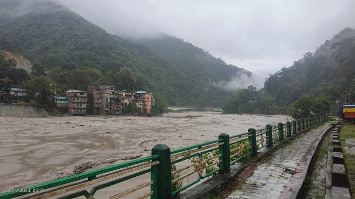 Hindistan'ın Sikkim eyaletini sel vurdu