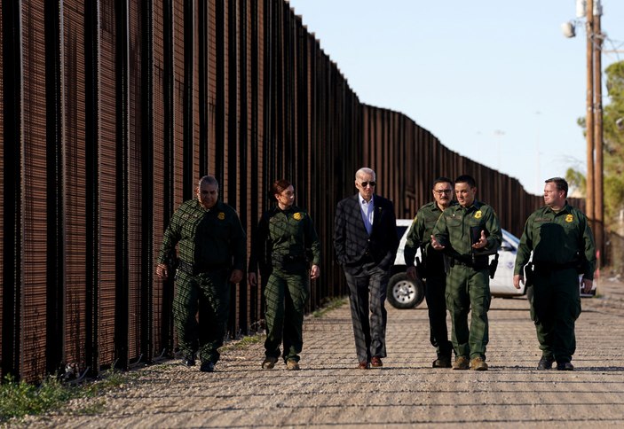 Joe Biden, Donald Trump'ın göç konusunda sert eleştirilerine maruz kaldı.