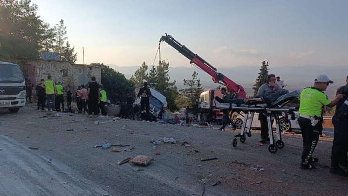 Gaziantep'te freni patlayan kamyon ölüm saçtı